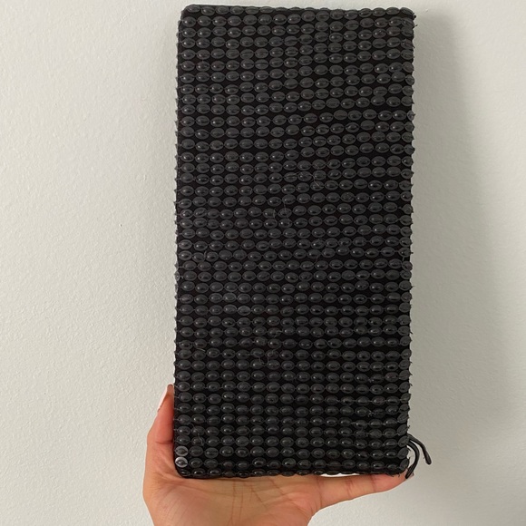 MLV Clutch - Picture 3 of 4